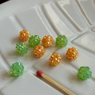 Chambala jellegű gyöngy, 10mm zöld és narancs 5-5db
