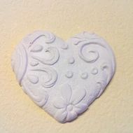 Gipsz szív dombormintás 60*65mm