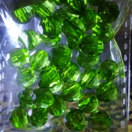 Kristály jellegű akril gyöngy gömb kb. 10g 8mm zöld