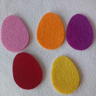 Filc dekorációs figura szett: Tojások 5db*6cm 5szín