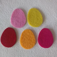 Filc dekorációs figura szett: Tojások 5db*4,5cm 5szín