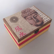 Fadoboz Buddha mintával 18*13*8cm (festés, dekupázs, csipke)