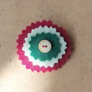 Filc kokárda mini fa gombbal 45mm