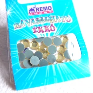 Felvasalható ékkő 6mm kb. 30db - ARANYSÁRGA
