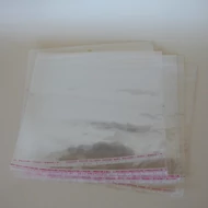 Öntapadós nylon tasak, hosszú oldalán záródó 15*20cm