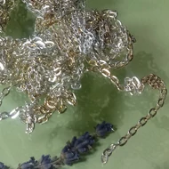 Lánc ezüst (pezsgő, kissé sárgás) színű 20cm