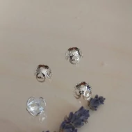 Gyöngykupak, kőfoglalat, harang áttört 8/7mm ezüst színű 4db/cs