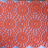 Filc asztaldísz 30*45cm áttört körkörös mintával - NARANCS
