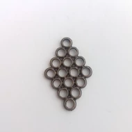 Kiegészítő antikbronz színű  lyukacsos rombusz 30*20mm