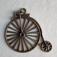 Fém medál velocipéd, óriáskerekű bicikli 45*50mm bronz