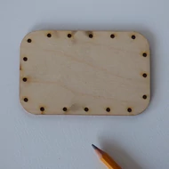 Fa kosárfonó alap tégla 7*11cm, széle lyukacsos