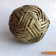 Vesszőgömb 13cm - ARANY