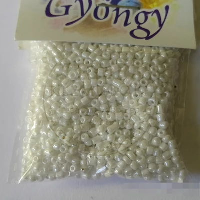 Üveggyöngy kása 20g gyöngyház fehér