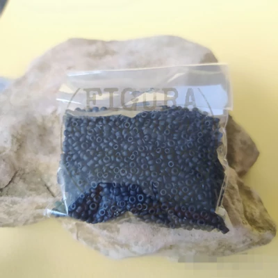 Üveggyöngy kása 40g matt fekete