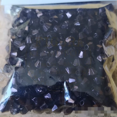 Kristály jellegű akril gyöngy kúpos kb. 10g 4mm telt fekete