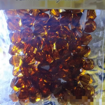 Kristály jellegű akril gyöngy kúpos kb. 10g 6mm barna