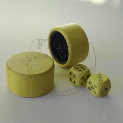 Csavaros fa kupak műanyag menettel