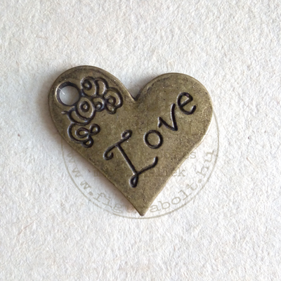 Fém medál szív Love 20*21mm bronz