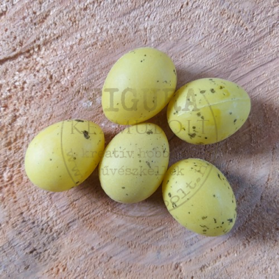 Műanyag tojás 3cm - SÁRGA fröcskölt (FÜRJ) - 5db / cs.